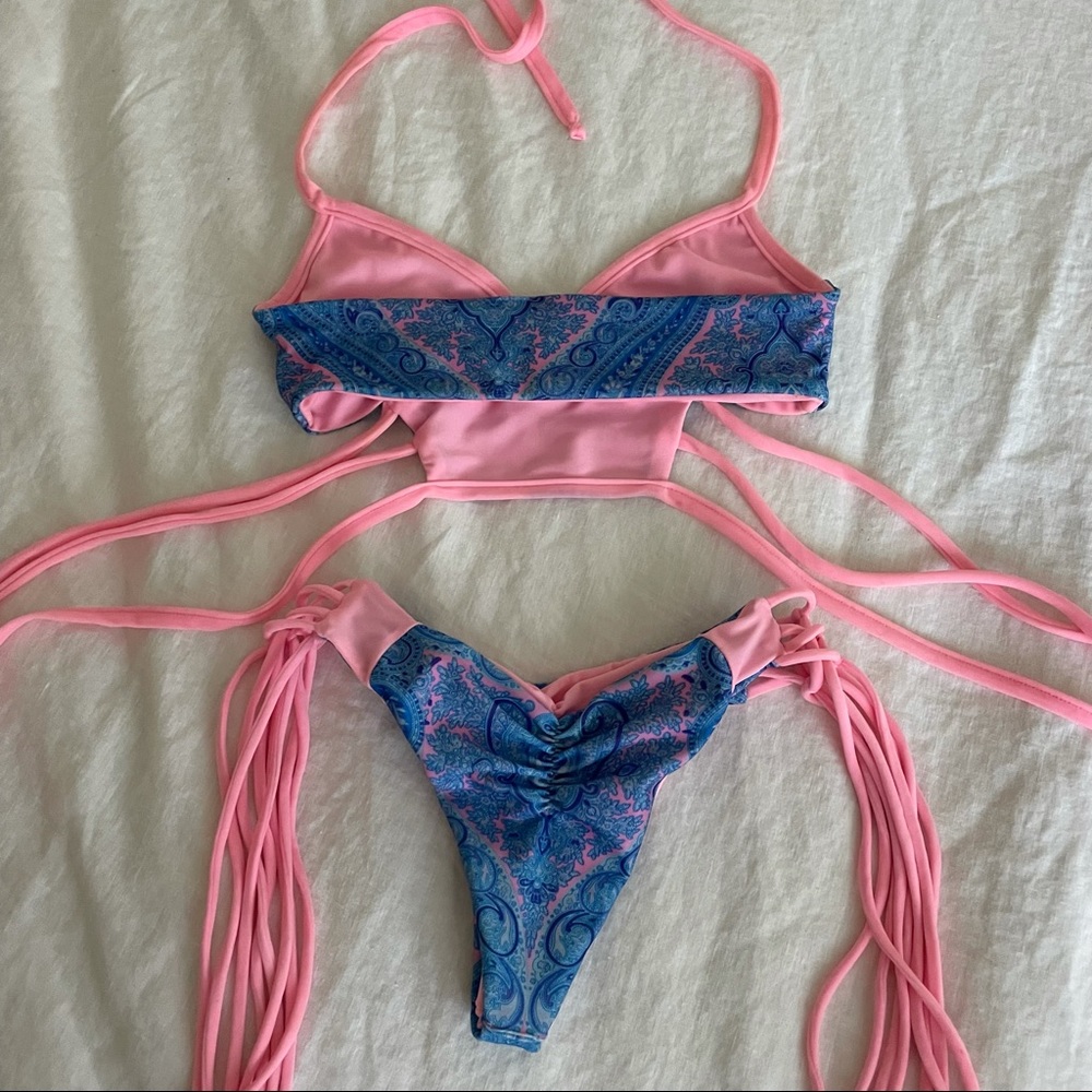 Reversible Tassles Bikini - Picture 3 of 6